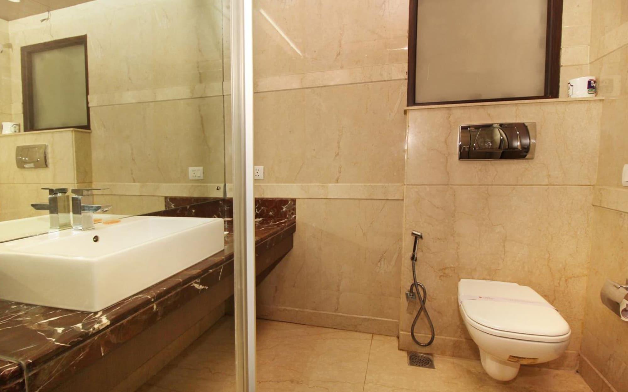 Africa Avenue Gk - 1 Hotel นิวเดลี ภายนอก รูปภาพ