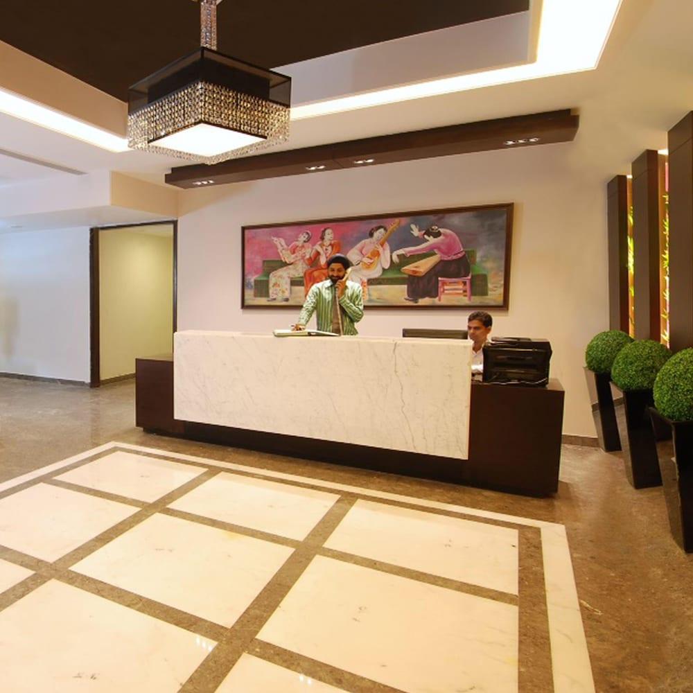 Africa Avenue Gk - 1 Hotel นิวเดลี ภายนอก รูปภาพ